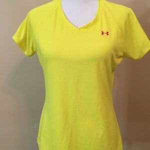 Under Armour Semi Fitted Hear Gear T-shirt Women's
